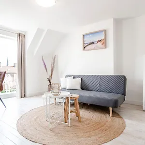 https://sanddunes-apartment.zandvoort-hotels.com